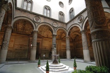 MICHELOZZO, Interior Courtyard (1453) Architecture, Palazzo Vecchio, FLORENCE
